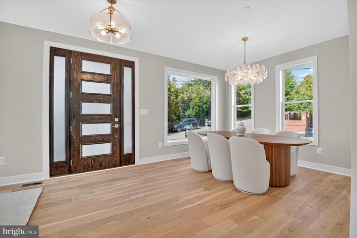 Property Photo:  5310 Cathedral Avenue NW  DC 20016 