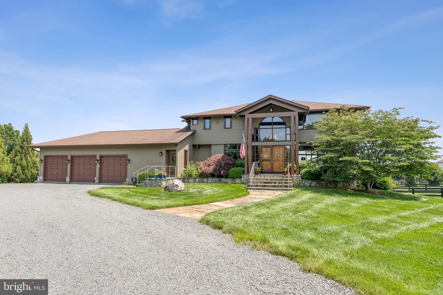 Property Photo: 15724 Trapshire Court VA 20197