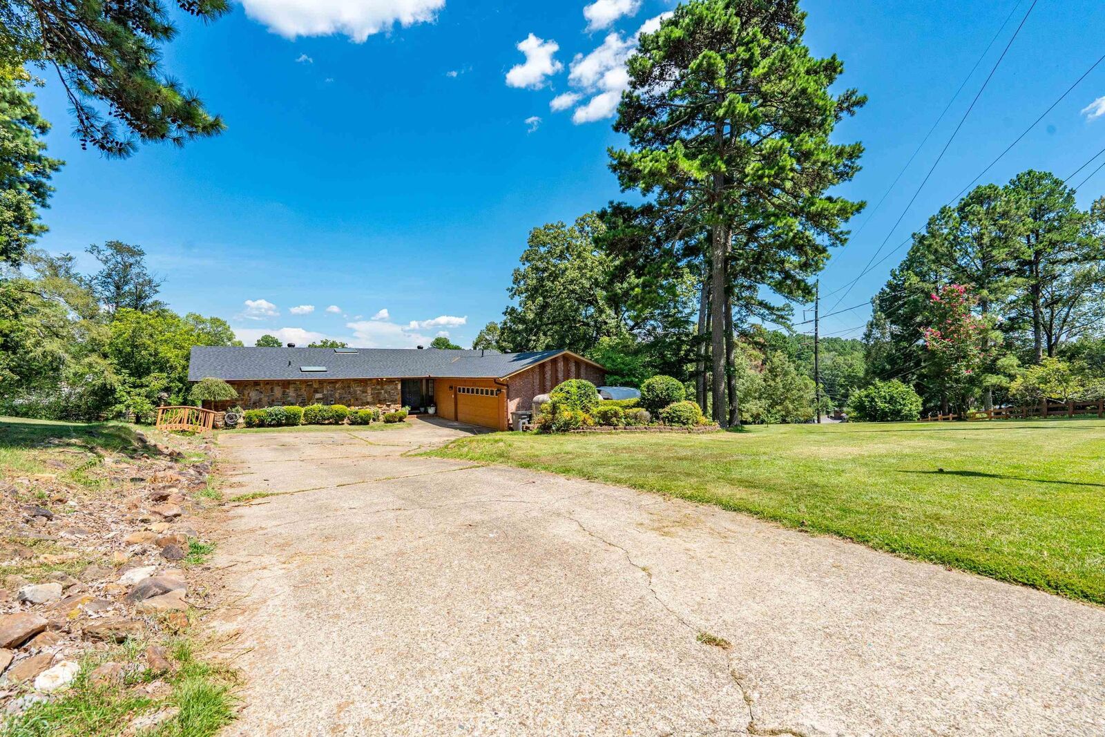 Property Photo: 615 Ridgeview Street AR 71901