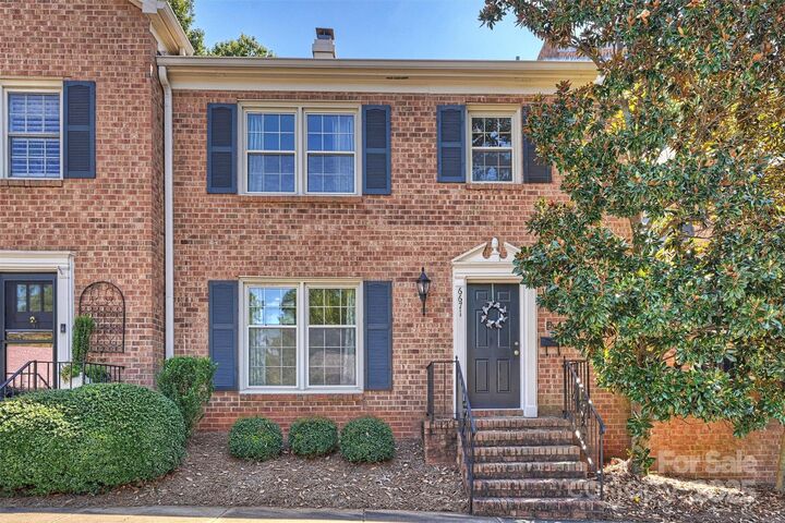 6671 Bunker Hill Circle  Charlotte NC 28210 photo