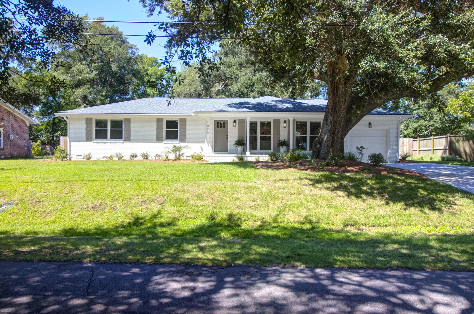 Property Photo:  1079 Kentwood Circle  SC 29412 