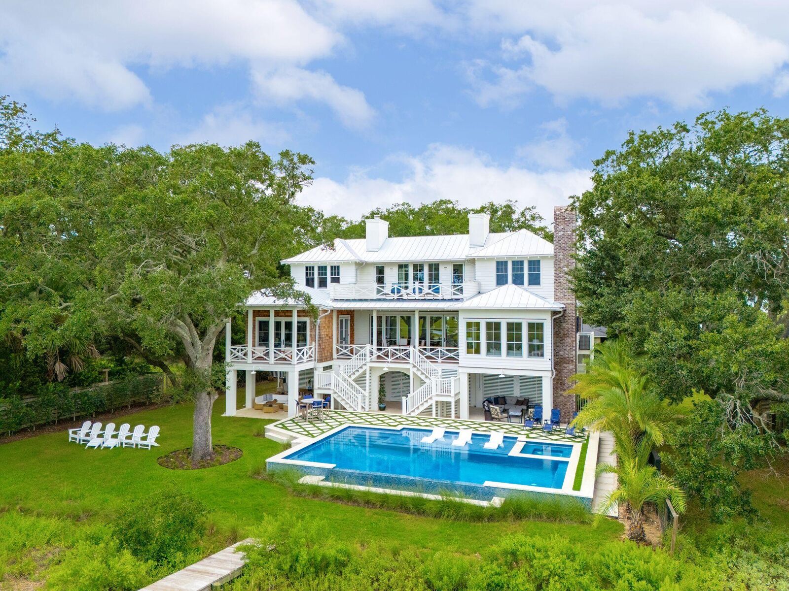 Property Photo:  967 Royall Avenue  SC 29464 