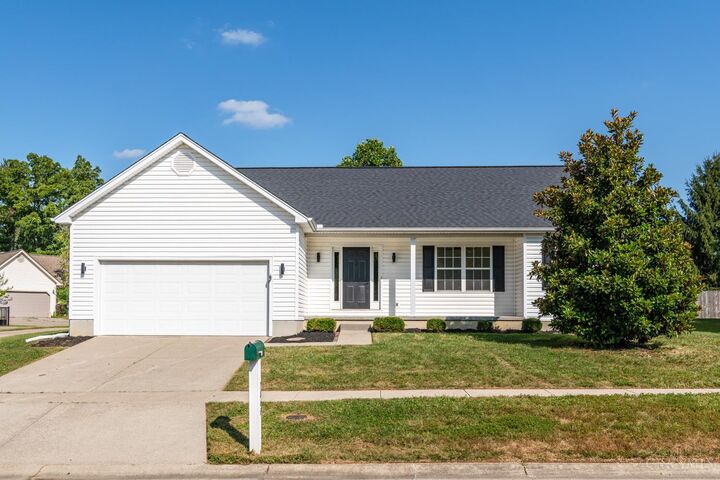 7860 Ravenwood Lane  Maineville OH 45039 photo