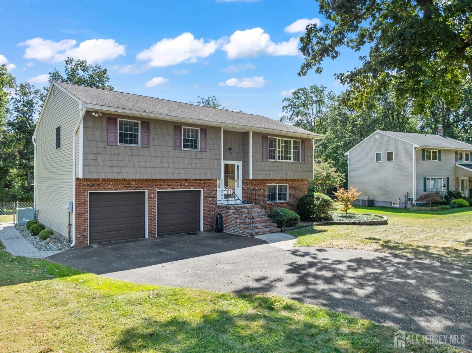 Property Photo:  9 Downing Drive  NJ 08816 