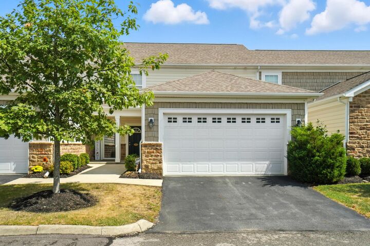 4653 Newport W Loop  Grove City OH 43123 photo