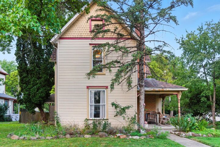Property Photo: 448 W William Street OH 43015