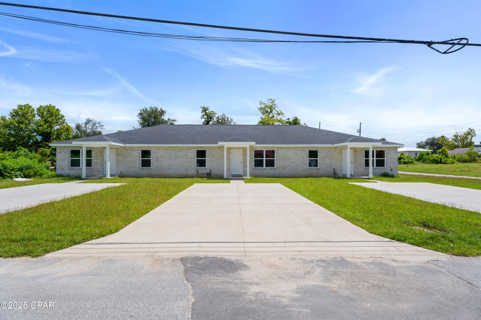 Property Photo: 402 N Church Avenue FL 32401