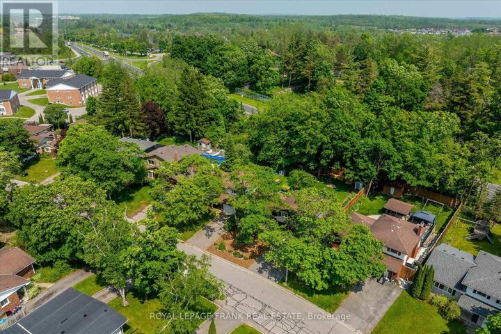 Property Photo: 1296 Cartier Boulevard ON K9H 6S1