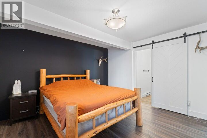 Property Photo:  1449 1 Avenue Northeast 102  BC V1E 0C4 