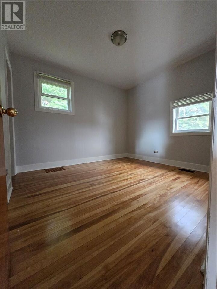 Property Photo: 265 Eighth Avenue ON P3Y 1M5