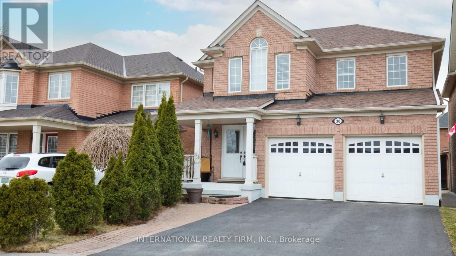 Photo de la propriété:  30 Benmore Crescent  ON L6P 2T3 
