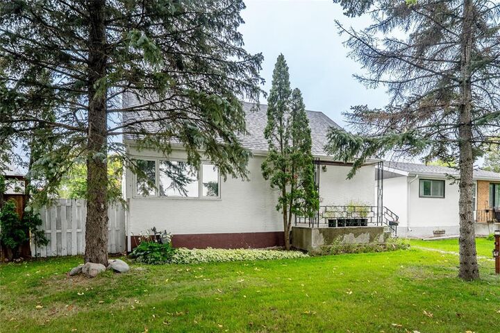Photo de la propriété: 626 Melrose Avenue West MB R2C 1P5