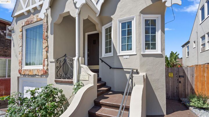Property Photo: 2915 75th Ave CA 94605