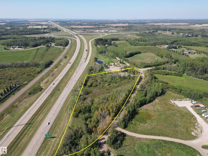 Property Photo:  51538 Rge Road 225A  AB T8C 1H5 