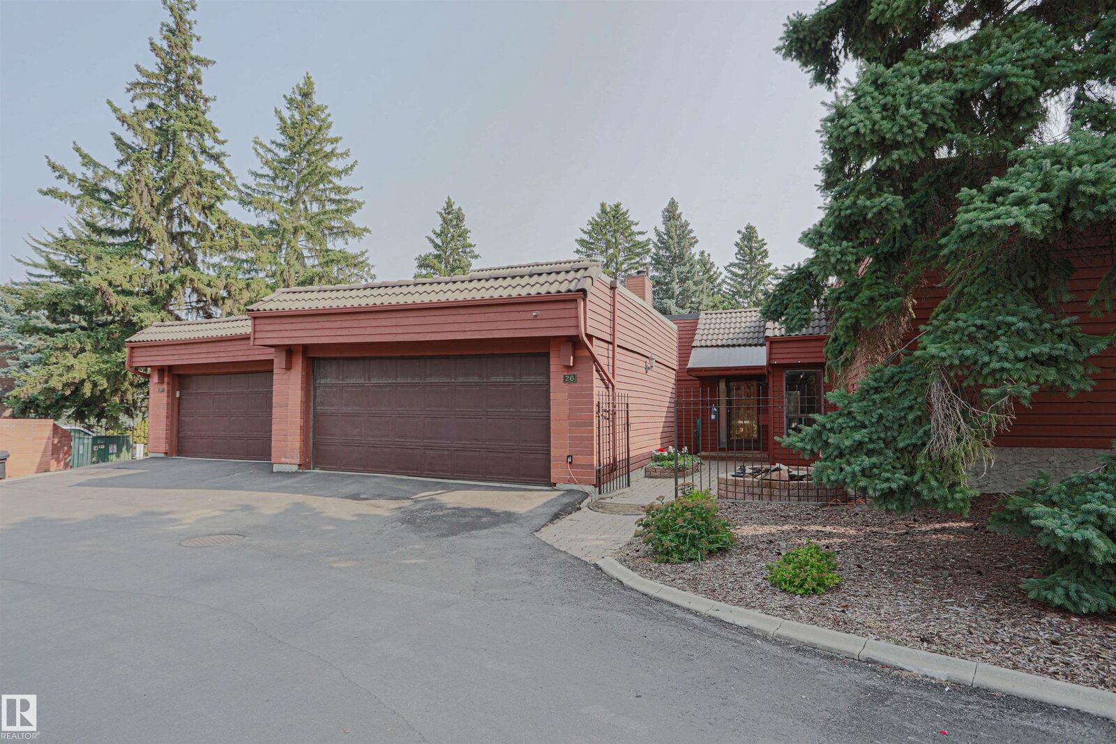 Property Photo: 500 Lessard Drive NW 26 AB T6M 1G1