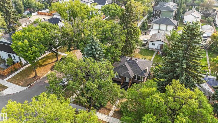 Property Photo:  12039 123 Street NW  AB T5L 0H2 