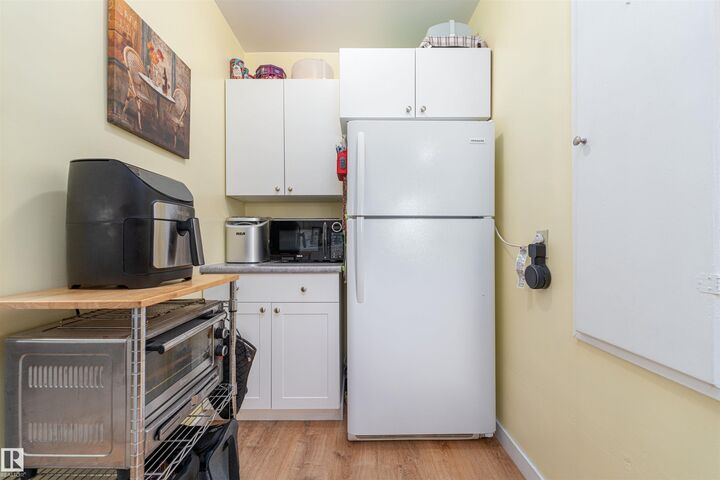 Property Photo: 4811 51 Avenue AB T0B 2R0