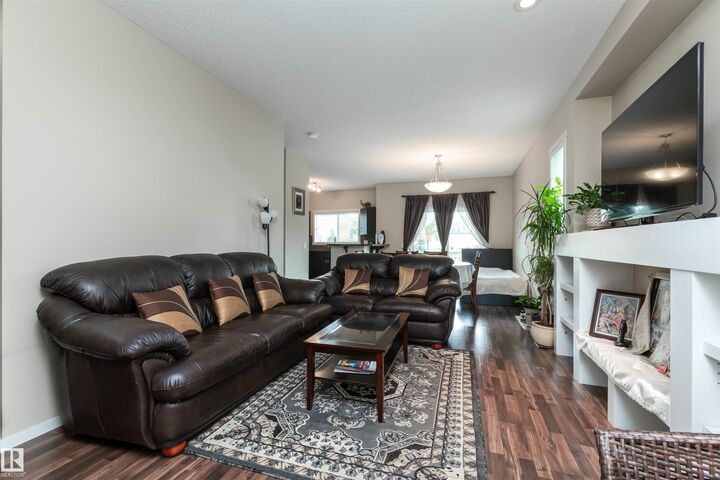 Property Photo:  7526 Ellesmere Way  AB T8H 0P6 