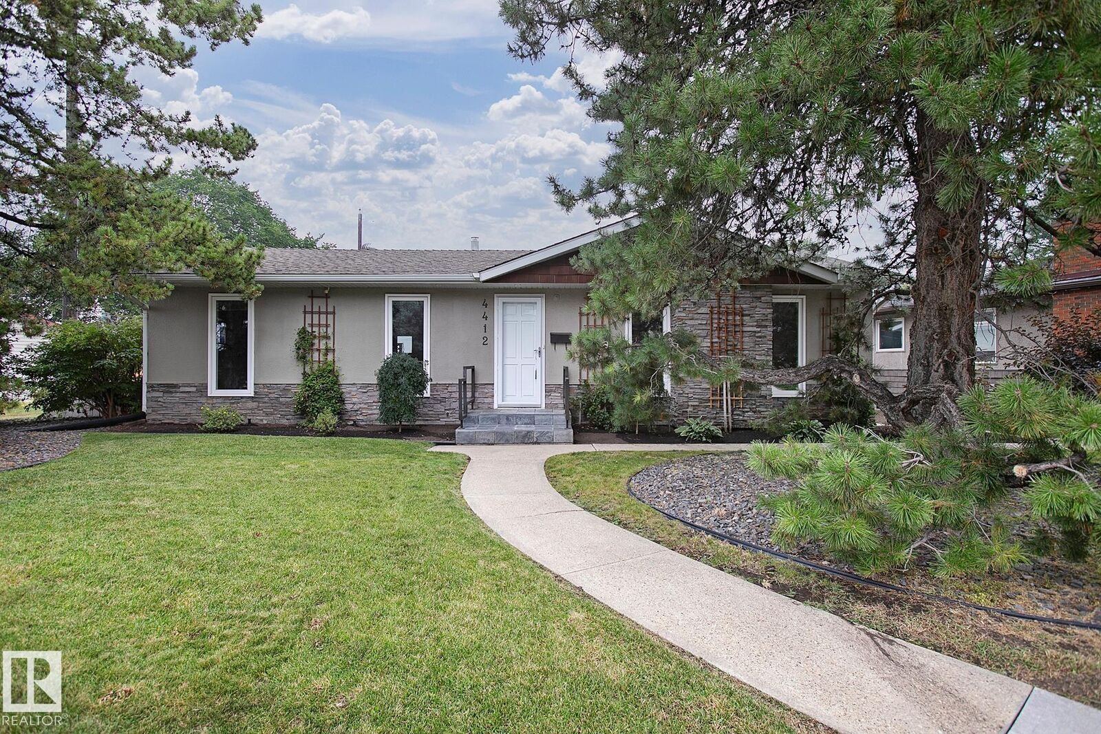 Property Photo: 4412 107 Avenue NW AB T6A 1J5