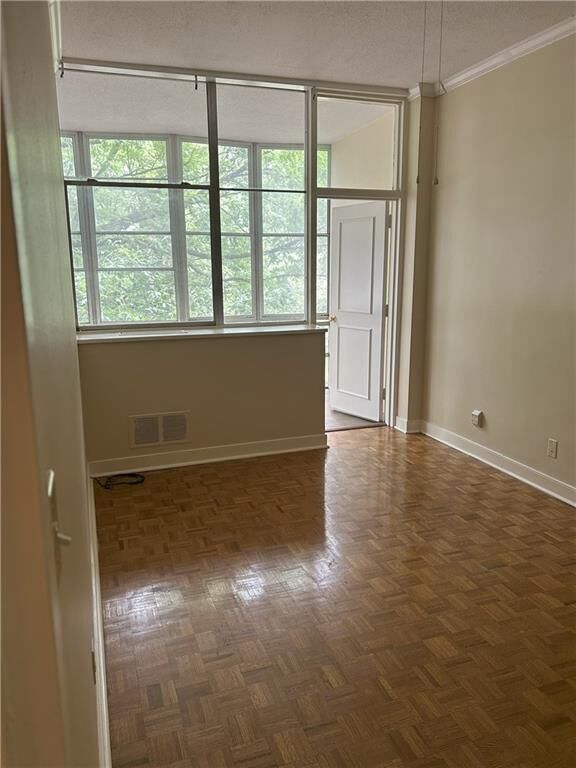 Property Photo: 3060 Pharr Court North NW 318 GA 30305
