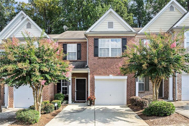 3836 Pleasant Oaks Drive  Lawrenceville GA 30044 photo