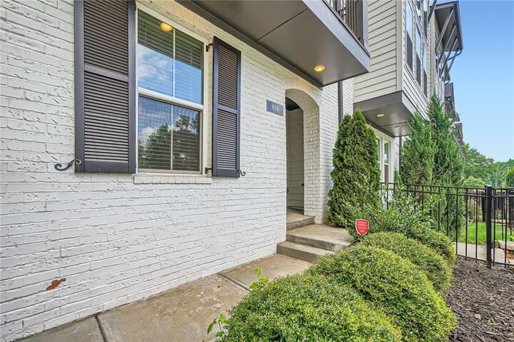 Property Photo: 816 S Columbia Drive GA 30030