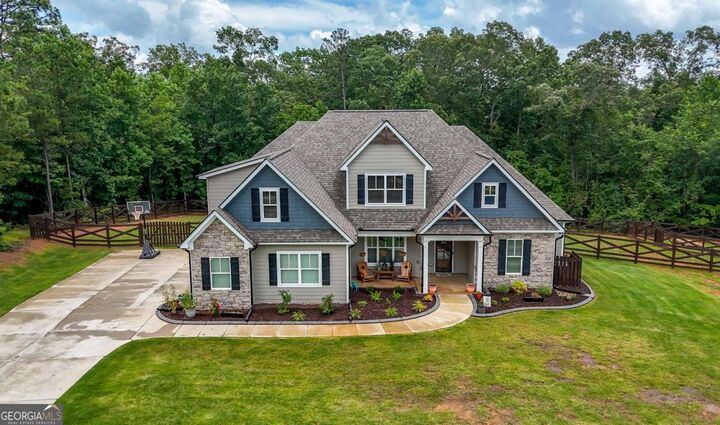 Property Photo: 7532 Milford Place GA 30135