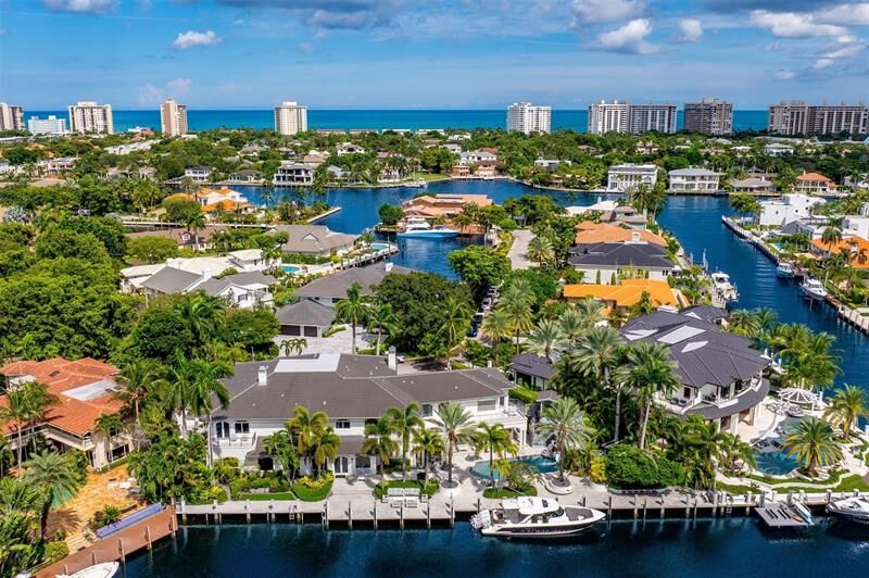 Property Photo: 11 Bay Colony Lane FL 33308