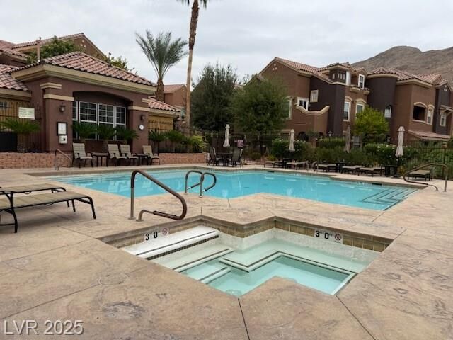 Property Photo: 3975 North Hualapai Way 171 NV 89129