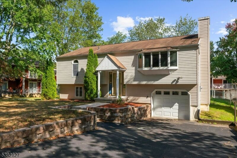 Property Photo:  81 Countryside Dr  NJ 07840 