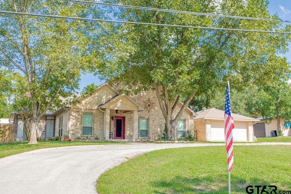 Property Photo:  315 Hide Away Ln East  TX 75771 