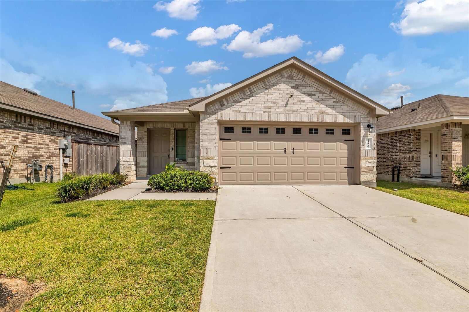 Property Photo: 14939 Cypress Hollow Drive TX 77357