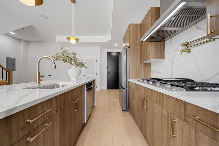 Property Photo:  17 Leonard St 3  NJ 07307 