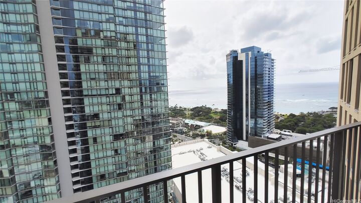 987 Queen Street 2904  Honolulu HI 96814 photo