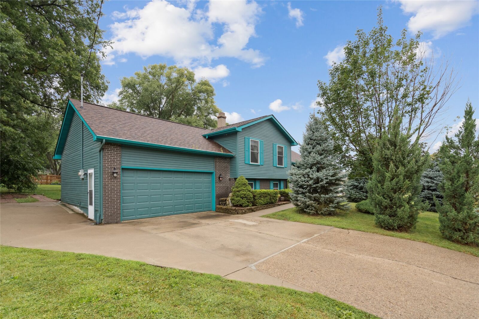 Property Photo:  1616 Porter Avenue  IA 50315 