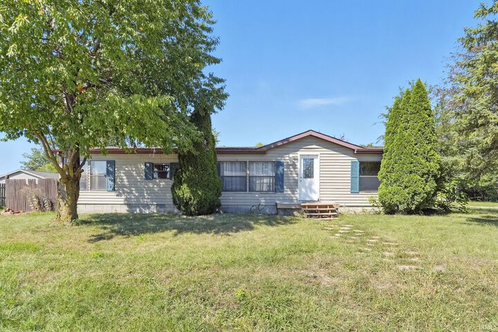 Property Photo:  428 Merchant Street  IN 46714-2241 