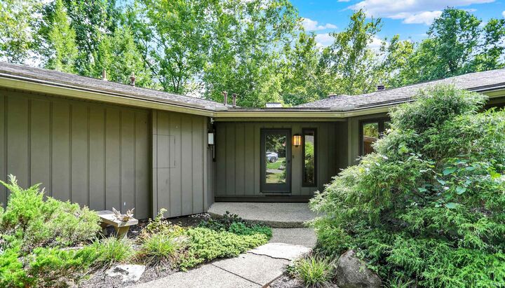 Property Photo: 3508 E William Court IN 47401-4383