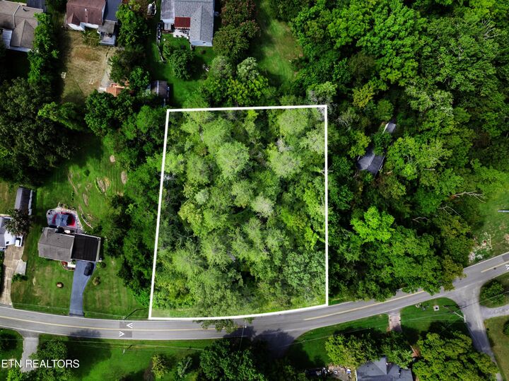 Property Photo:  303 & 305 Stone Rd  TN 37920 