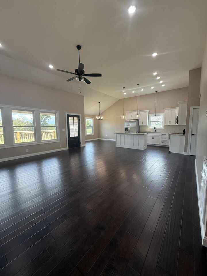 Property Photo:  123 Lone Oak Court  KY 42503 