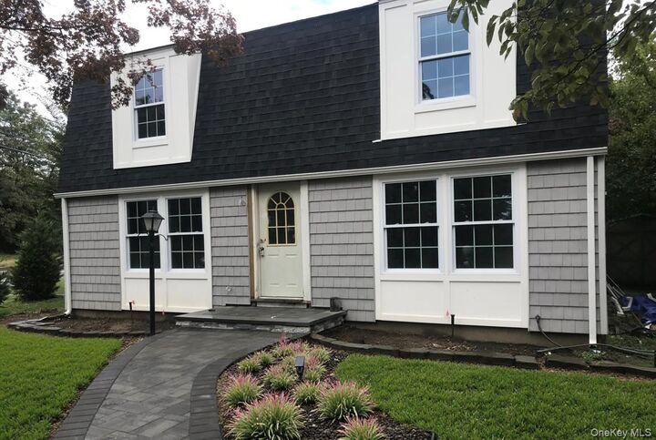 1280 Sunrise Highway  West Islip NY 11795 photo