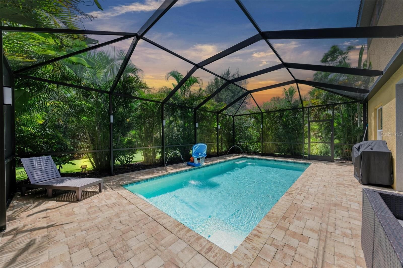 Property Photo:  12700 Sagewood Drive  FL 34293 