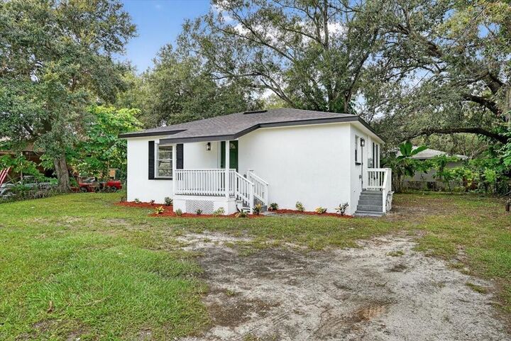 Property Photo: 3104 Orient Road FL 33619