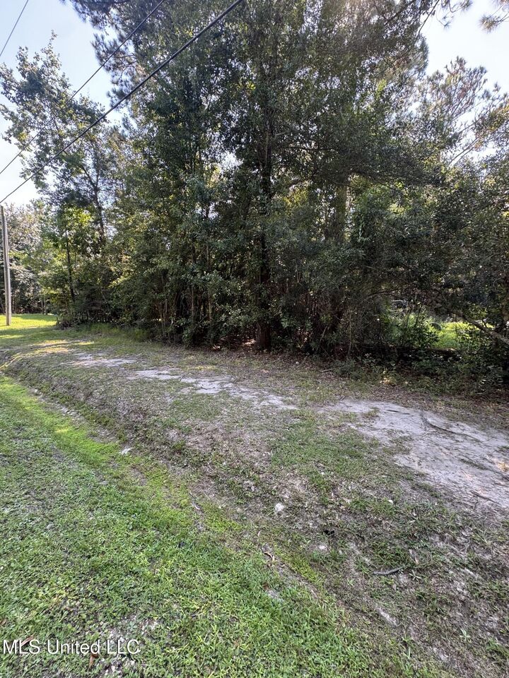 Property Photo:  7111 Sunflower Street  MS 39520 