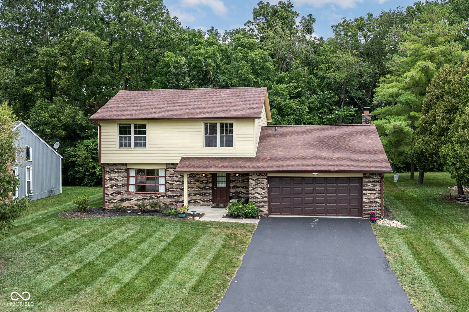 Property Photo:  5516 Ridge Hill Way  IN 46123 