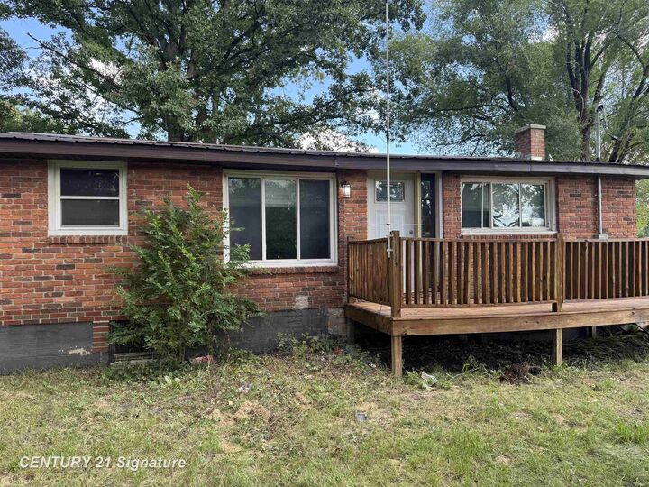 Property Photo: 956 N 11 Mile Road MI 48659