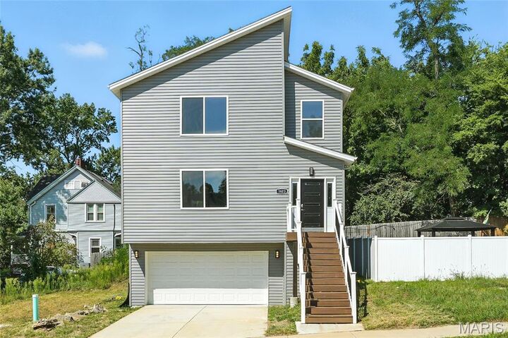 1623 Forest Avenue  St Louis MO 63139 photo