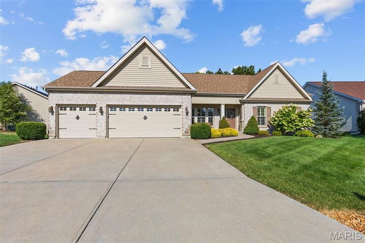 212 Kingfield Drive  Lake St Louis MO 63367 photo
