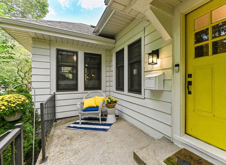 Property Photo: 1901 E Beverly Rd WI 53211