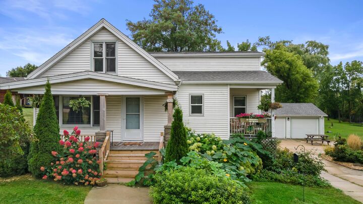 Property Photo: 2925 W Acre Dr WI 53132