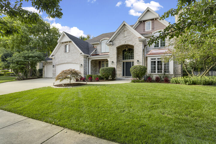 Property Photo:  627 Nanak Court  IL 60565 